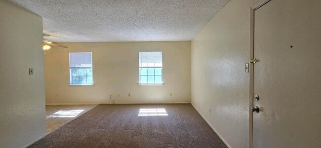 Photo - 302 S Green St Unit 2