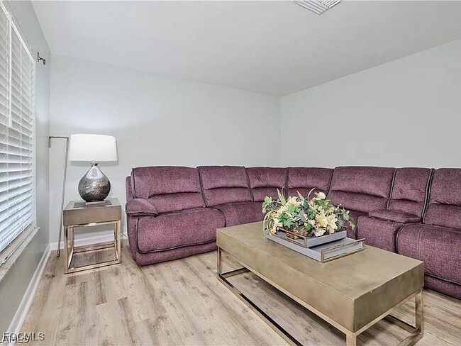 Photo - 4240 SE 3rd Ave