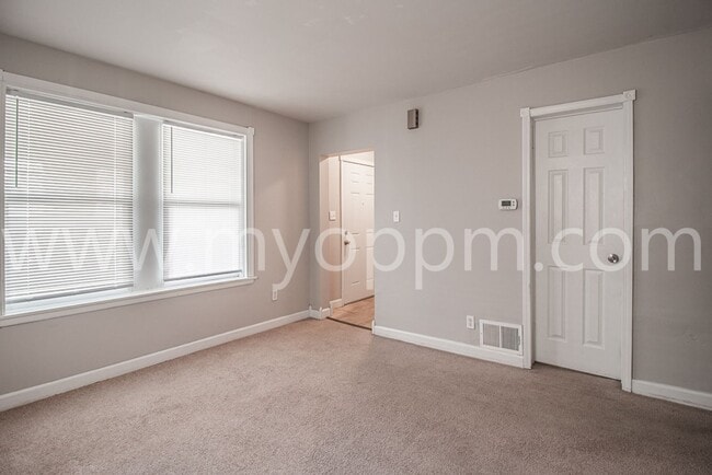 Photo - 2 Bed / 1 Bath House - 30th & Seward