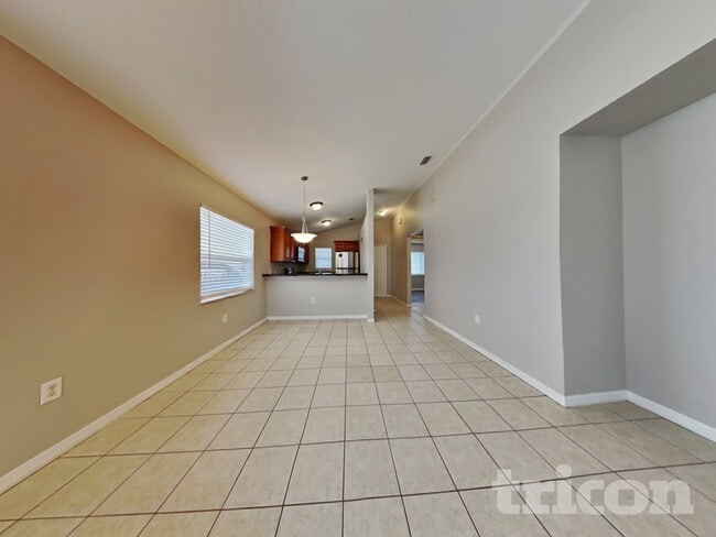 Photo - 3411 20th St W