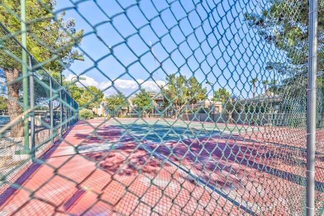 Photo - 8070 W Russell Rd