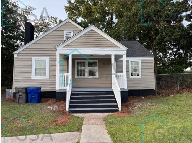 Photo - 694 Saxon Ave