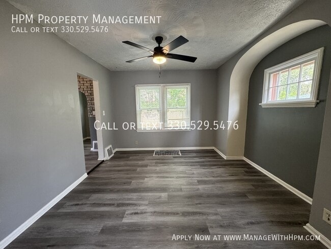 Photo - 1613 Spring Ave NE