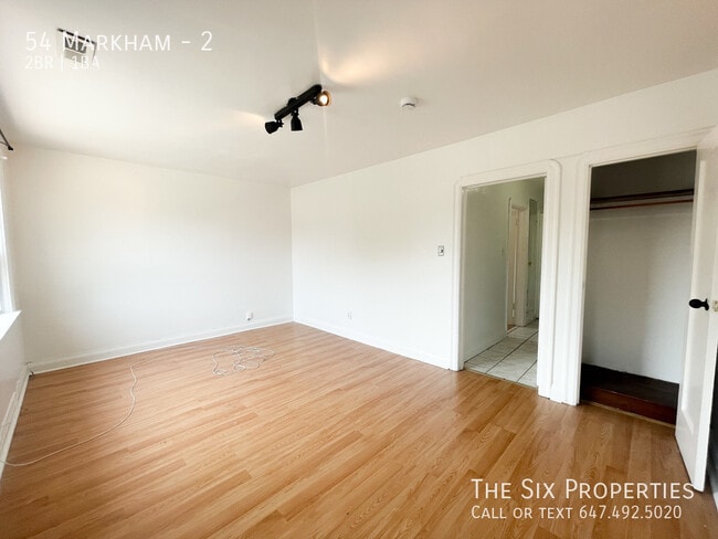 Photo - Sunny 2 Bedroom Upper Floor Apartment Unité 2