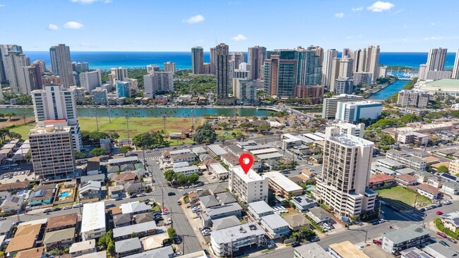 Photo - 2122 Lime St