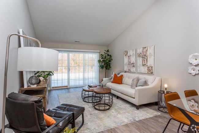 2BR, 2BA - 1150 SF