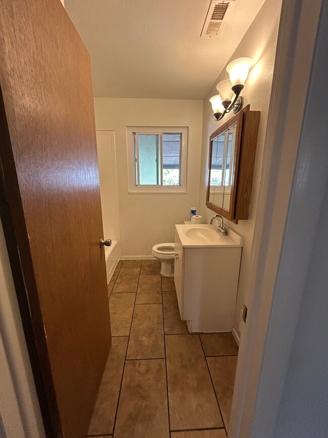 Photo - 1207 S Gray St