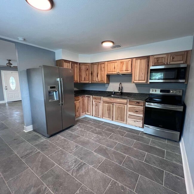 Photo - 121 Harbeson Ave SE