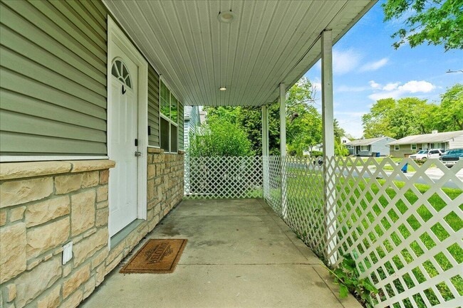 Photo - 2459 Atwood Terrace