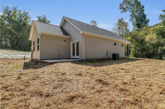 Photo - 176 Hogan Hts