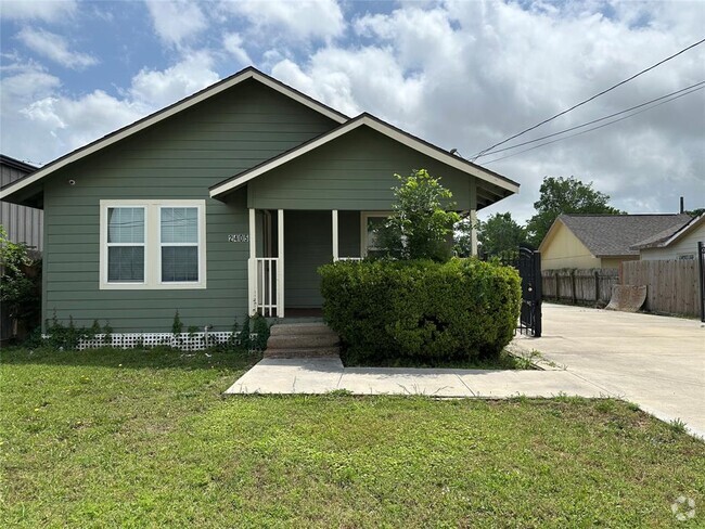 Building Photo - 2405 Randolph Rd Rental