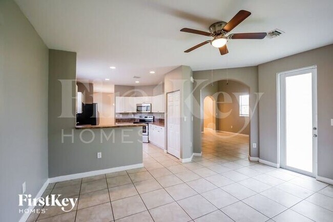 Photo - 300 NE 36th Avenue Rd