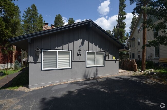 Building Photo - 1 bedroom in Warrior's Mark! Rental