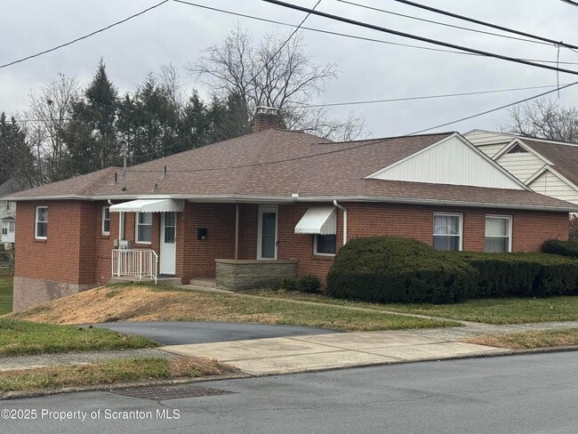 Photo - 152 Drakes Ln