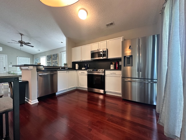 Photo - 3030 Talledaga Ln SW