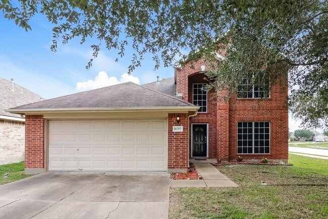 Building Photo - 16707 Great Oaks Glen Dr