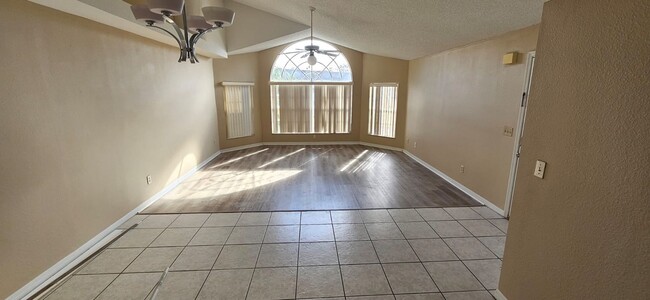 Photo - Beautiful 3 Bed 2 Bath Condo in Sweetwater Club