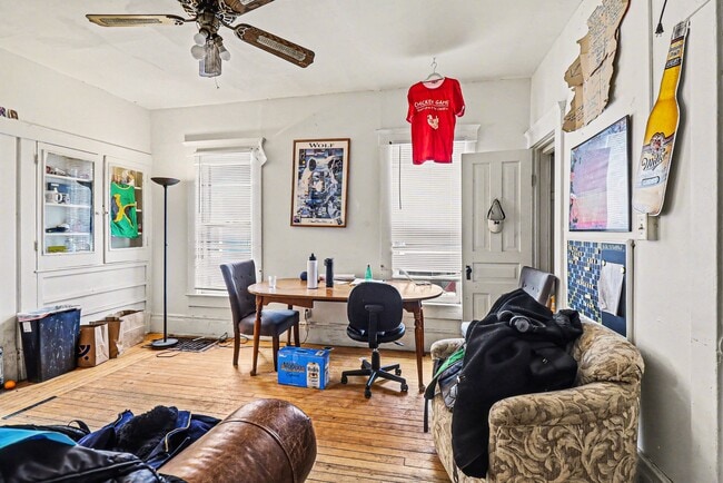 Photo - 606 Catherine St