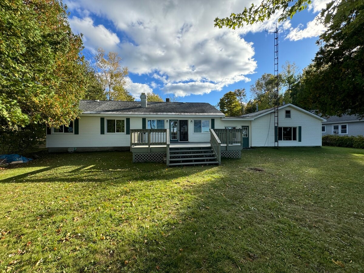 Gougeon Lake House - Gougeon Lake House