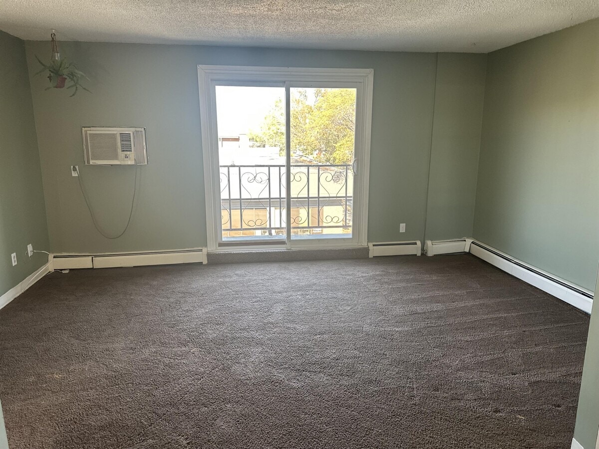 Photo - 2731 9th Ave Unité 7