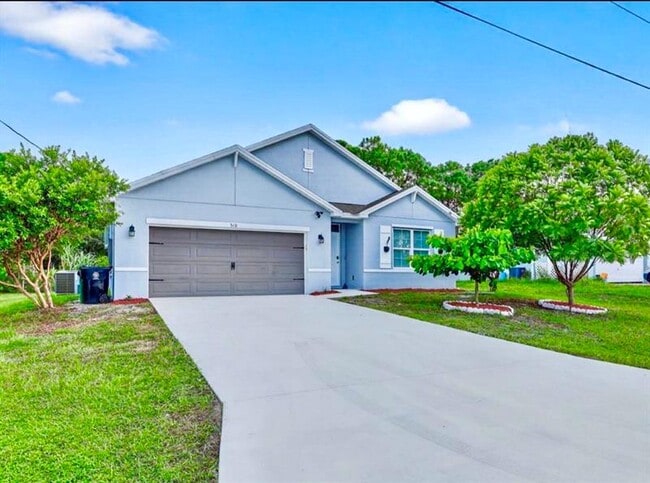 Photo - 518 SW Natalie Terrace