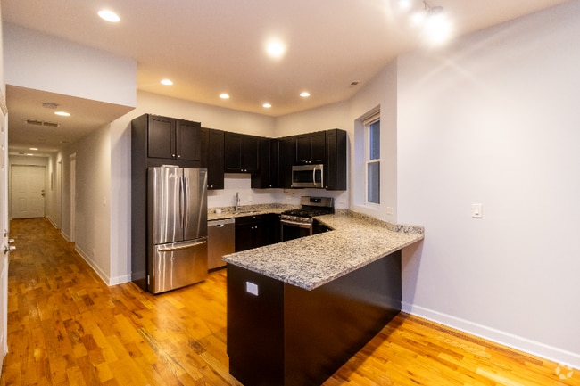 Building Photo - 6136 S Ingleside Ave Unit 3 Rental