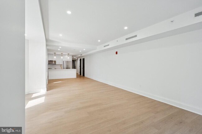 Photo - 135 S 19th St Unit 301