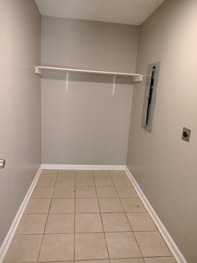 Photo - 4191 Kimball Ave