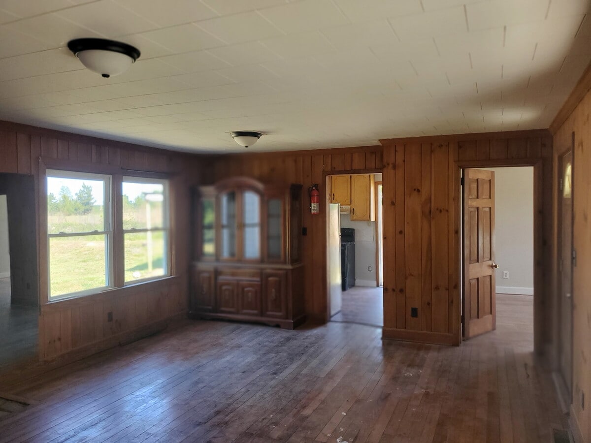 Photo - 2025 Filbert Hwy