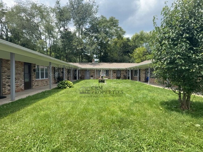 Building Photo - 6134 Hillside Ave Unit 8