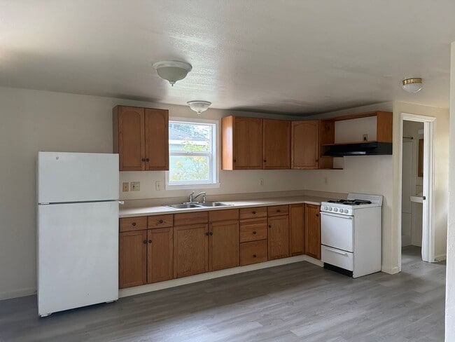 1331-1331 Vernon St Unit 1331