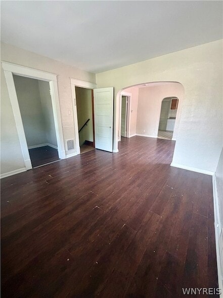 Photo - 2237 Ontario Ave