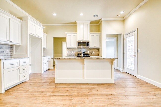 Photo - Beautiful Newer Construction Home in Stone Lake!
