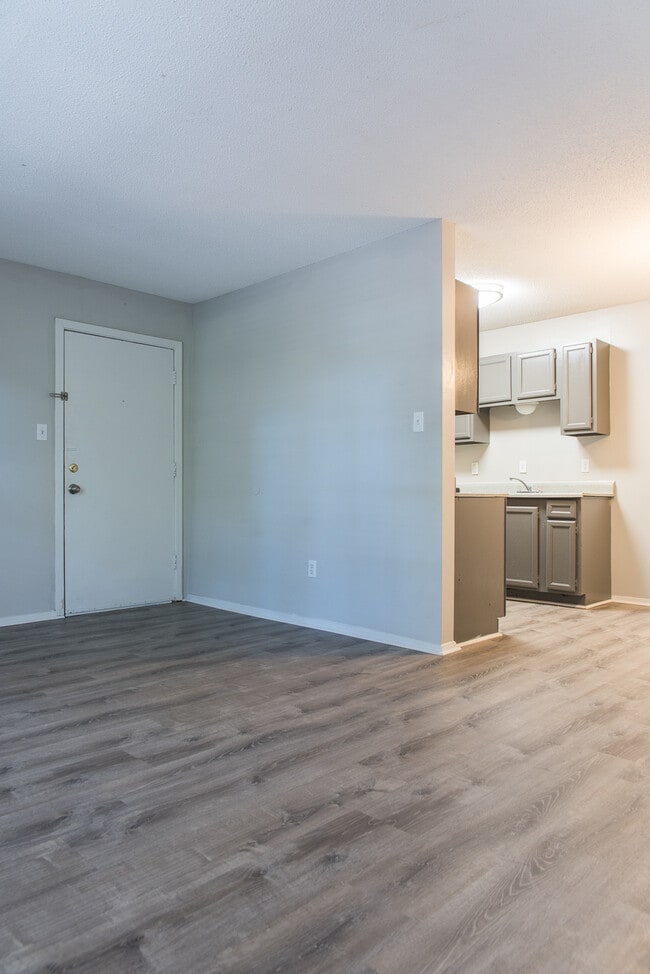 Twin Oaks Apartments