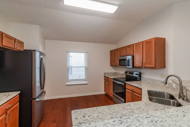 Photo - 14444 Woodfield Cir N