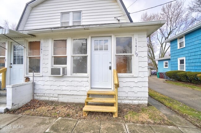 Photo - 1141.5 N Main St