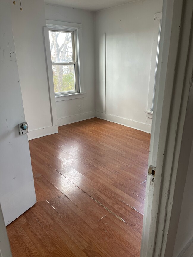 Photo - 29 Clinton Ave