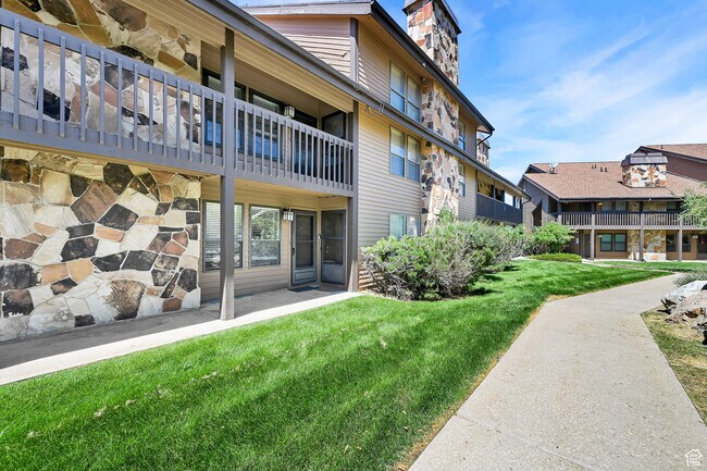 Photo - 3615 N Wolf Ldg Dr