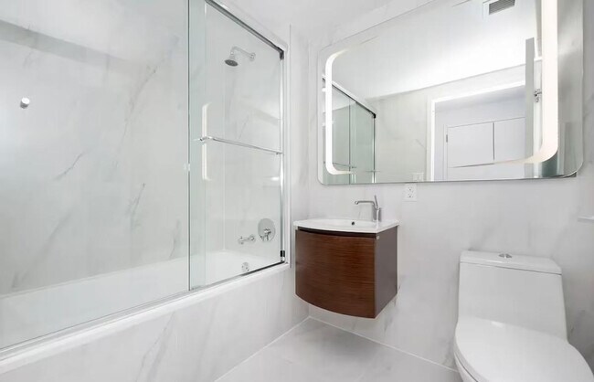 Photo - 682 11th Ave Unit ID1461695P