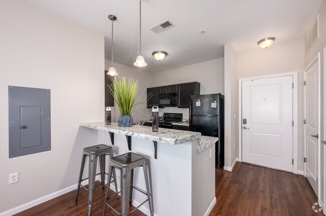 2BR, 2BA - 771SF - Kitchen - The Annex of Terre Haute