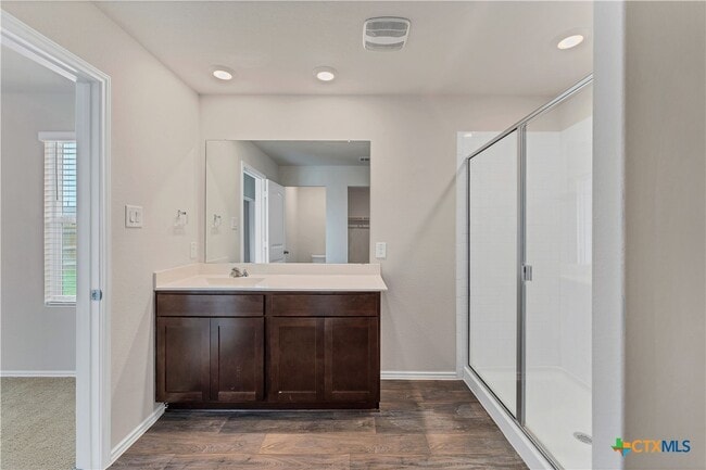 Building Photo - 140 Oak Meadows