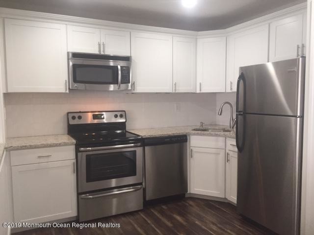 Photo - 130 Amberly Dr
