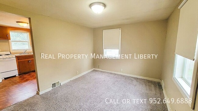 Photo - 412 N Cedar St