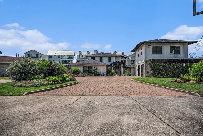 Photo - 107 Cedar Ln