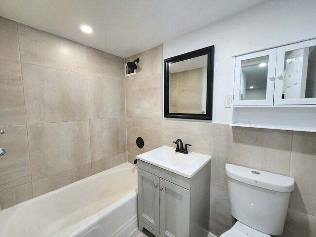 Photo - 750 N Broad St Unit 3A