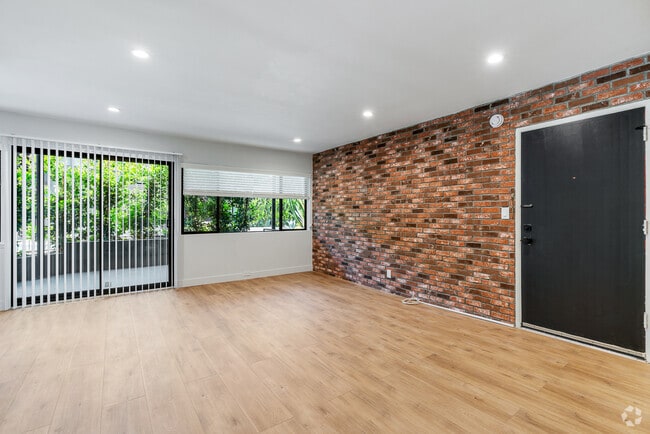 Building Photo - Hollywood Biltmore Rental
