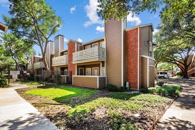 Building Photo - 3641 W Northgate Dr Unit 208 Rental