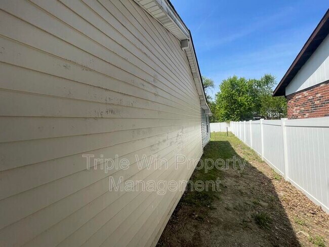 Photo - 2415 Stoney End Ct