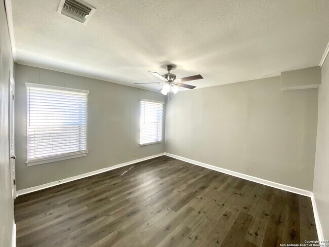 Photo - 178 Sweetbriar Ave