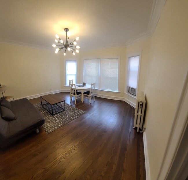 Photo - 5849 S Blackstone Ave Unidad 211 Rental